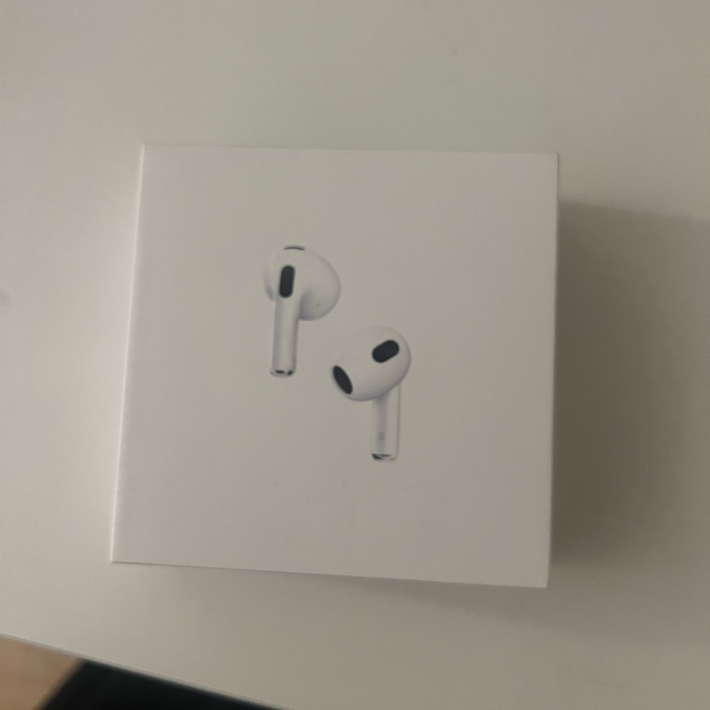 Apple AirPods 3rd Gen with Charging Case